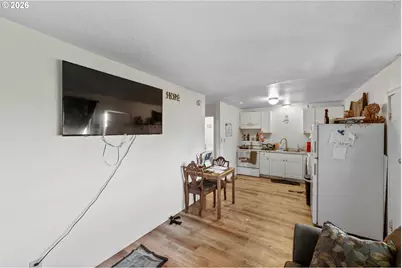 1900 Monroe St, North Bend, OR 97459 - Photo 10