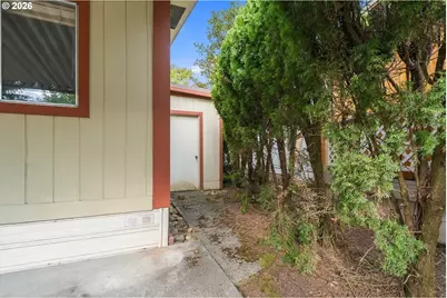 16352 SE 135th Ave #2, Clackamas, OR 97015 - Photo 4