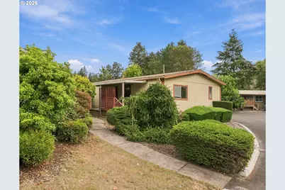 16352 SE 135th Ave #2, Clackamas, OR 97015 - Photo 2