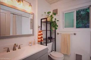 4611 SW Vacuna St, Portland, OR 97219 - Photo 16