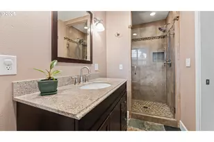 14414 NE Alton St, Portland, OR 97230 - Photo 26