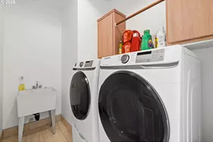 2022 NE Blue Heron Dr, Portland, OR 97211 - Photo 26