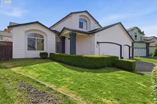 2022 NE Blue Heron Dr, Portland, OR 97211 - Photo 2