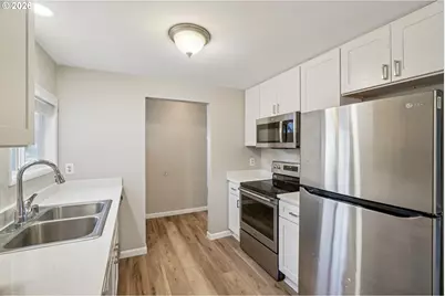 810 NE Pinebrook Ave, Vancouver, WA 98684 - Photo 4