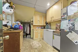 4334 N Willis Blvd, Portland, OR 97203 - Photo 8