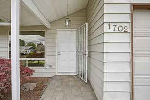 1702 SW Mawrcrest Ave, Gresham, OR 97080 - Photo 4