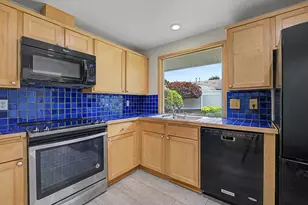 1702 SW Mawrcrest Ave, Gresham, OR 97080 - Photo 10
