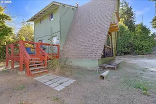 185 Ecklund St, Canyonville, OR 97417 - Photo 32
