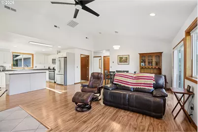 39912 NE 44th St, Washougal, WA 98671 - Photo 8