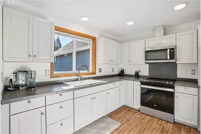 39912 NE 44th St, Washougal, WA 98671 - Photo 10