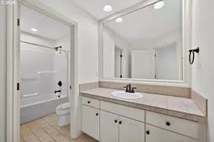 4054 Canal Woods Ct, Lake Oswego, OR 97034 - Photo 28