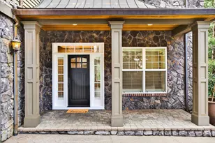 4054 Canal Woods Ct, Lake Oswego, OR 97034 - Photo 4