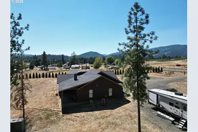 2950 Tenmile Valley Rd, Tenmile, OR 97481 - Photo 46