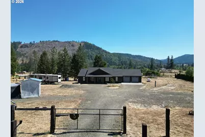 2950 Tenmile Valley Rd, Tenmile, OR 97481 - Photo 4