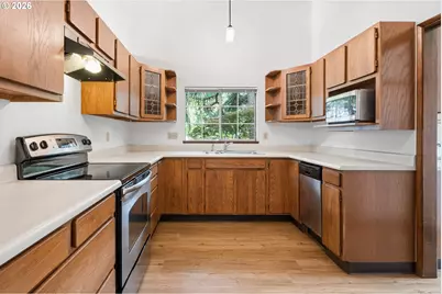 13775 SW Scholls Ferry Rd #7, Beaverton, OR 97008 - Photo 4