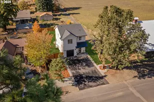 219 Main St, White Salmon, WA 98672 - Photo 2