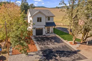 219 Main St, White Salmon, WA 98672 - Photo 2