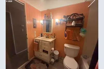5000 NE Stephens St #17, Roseburg, OR 97470 - Photo 10