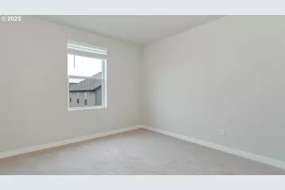 9380 SE Crystal Rose St, Happy Valley, OR 97086 - Photo 18