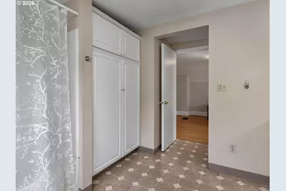 3947 SE Stark St, Portland, OR 97035 - Photo 14