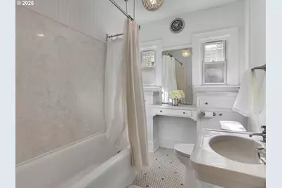 3947 SE Stark St, Portland, OR 97035 - Photo 20