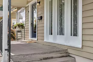3947 SE Stark St, Portland, OR 97035 - Photo 2