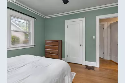 3947 SE Stark St, Portland, OR 97035 - Photo 18