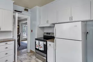 3947 SE Stark St, Portland, OR 97035 - Photo 10