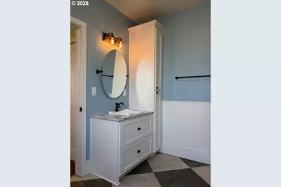 174 NE 4th Ave, Hillsboro, OR 97124 - Photo 16