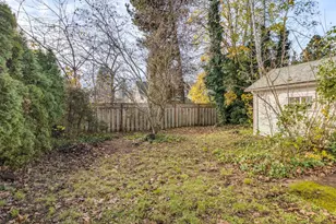 458 W Hayes St, Woodburn, OR 97071 - Photo 20