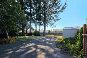 417 Railroad St, Brookings, OR 97415 - Photo 28