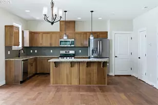 10837 SW Carinthia Cir, Wilsonville, OR 97070 - Photo 10