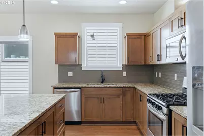 10837 SW Carinthia Cir, Wilsonville, OR 97070 - Photo 14