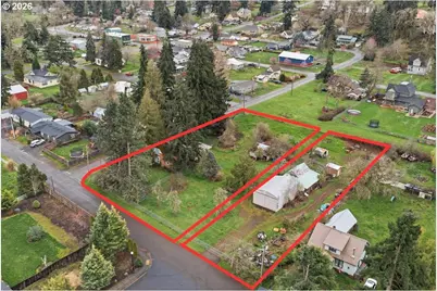 130 C St, Scotts Mills, OR 97375 - Photo 8