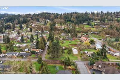 130 C St, Scotts Mills, OR 97375 - Photo 14