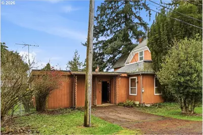 130 C St, Scotts Mills, OR 97375 - Photo 2