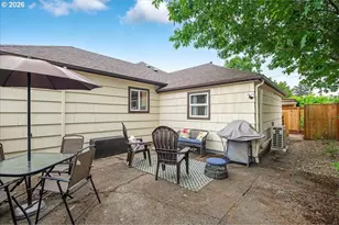 209 SE 90th Ave, Portland, OR 97216 - Photo 24