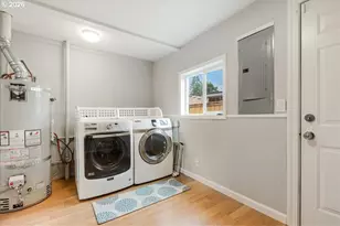 209 SE 90th Ave, Portland, OR 97216 - Photo 14