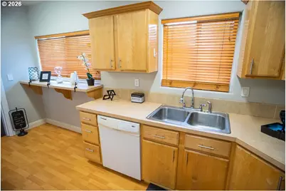 3914 NW Franklin St, Vancouver, WA 98660 - Photo 10