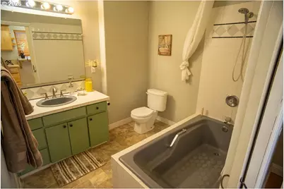 3914 NW Franklin St, Vancouver, WA 98660 - Photo 14