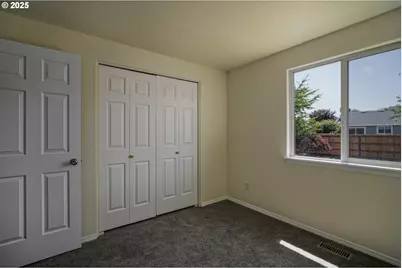 1033 E St, Independence, OR 97351 - Photo 20