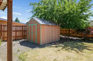 1033 E St, Independence, OR 97351 - Photo 30