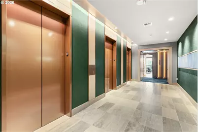 550 SW 10th Ave #2805, Portland, OR 97205 - Photo 2