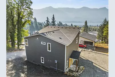 79 NW Lasher St, Stevenson, WA 98648 - Photo 2