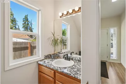 633 N Grant St #C, Newberg, OR 97132 - Photo 4
