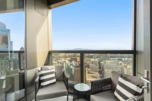 550 SW 10th Ave, Portland, OR 97205 - Photo 14