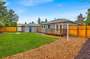 8730 NE Davis St, Portland, OR 97220 - Photo 32