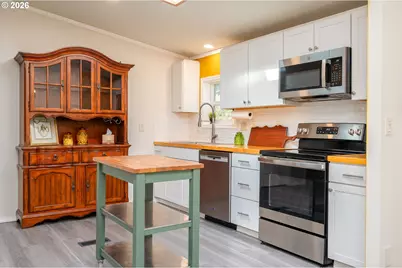 422 SW Juniper Rd, Estacada, OR 97023 - Photo 6