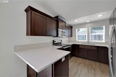 463 35th St, Springfield, OR 97478 - Photo 14