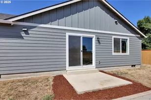 463 35th St, Springfield, OR 97478 - Photo 34